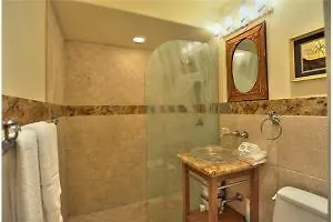 Hotel Beautiful Ground Floor! Corner! Just Steps To Ocean And Pool!120 Napili-Honokowai