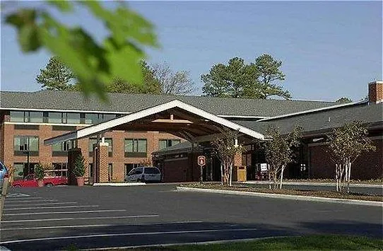 Williamsburg Woodlands Hotel & Suites, An Official Colonial Williamsburg Hotel